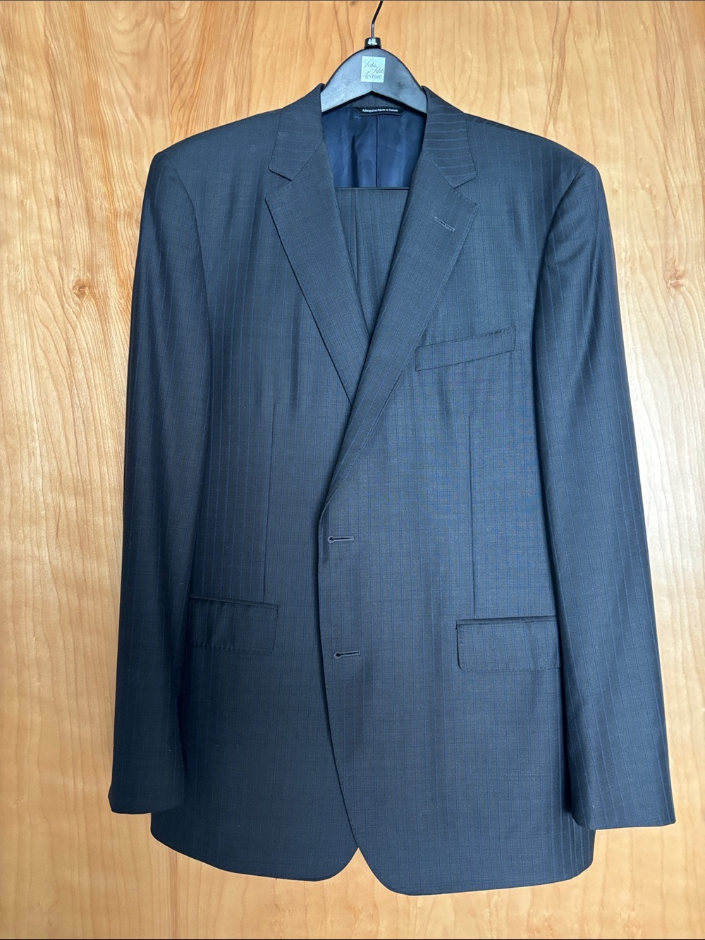 Samuelsohn Men's Dark Gray Pinstripe Two-Button Suit Jacket